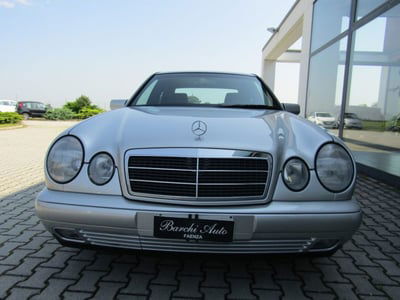 Mercedes-Benz Classe E 200 cat Classic usata