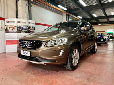 Volvo XC60 D4 AWD Geartronic Momentum usata