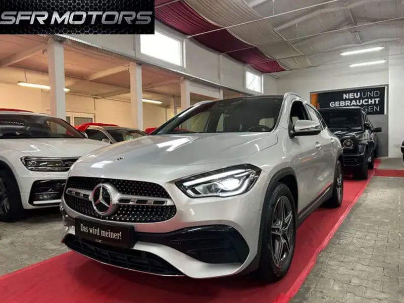 Mercedes-Benz GLA SUV 200 Automatic Premium