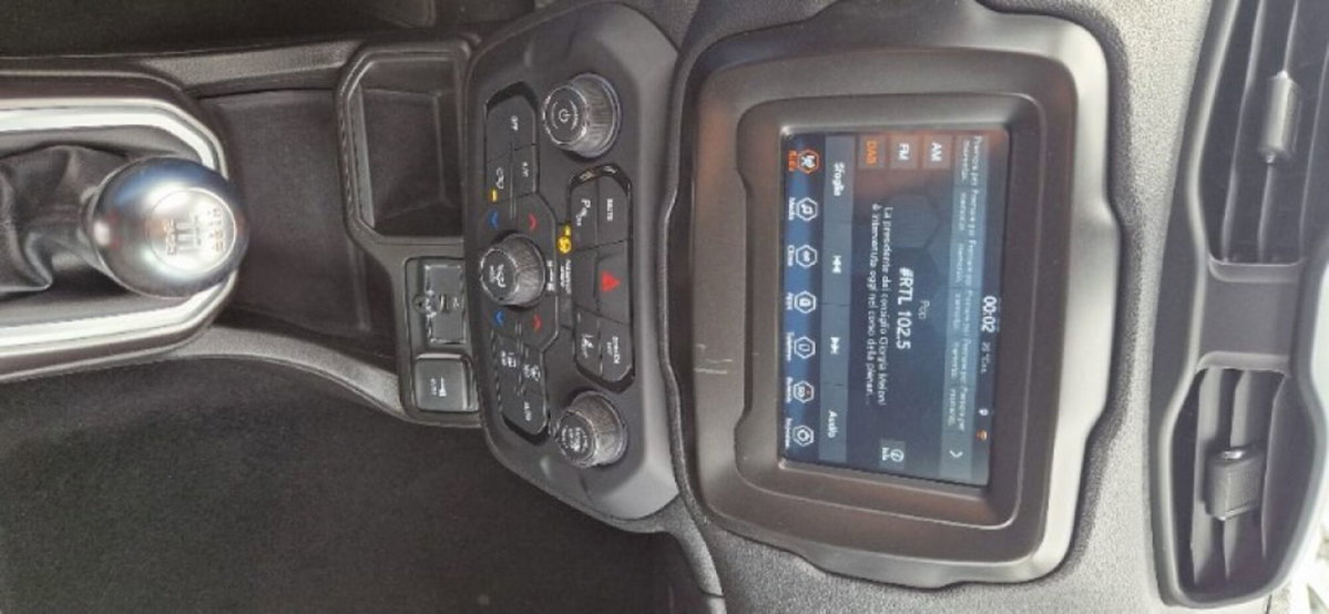 Jeep Renegade 1.6 Mjt 130 CV Limited (10)