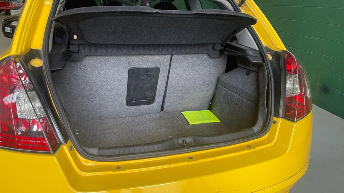 Fiat Stilo 2.4i 20V Selespeed 3 porte Abarth (10)