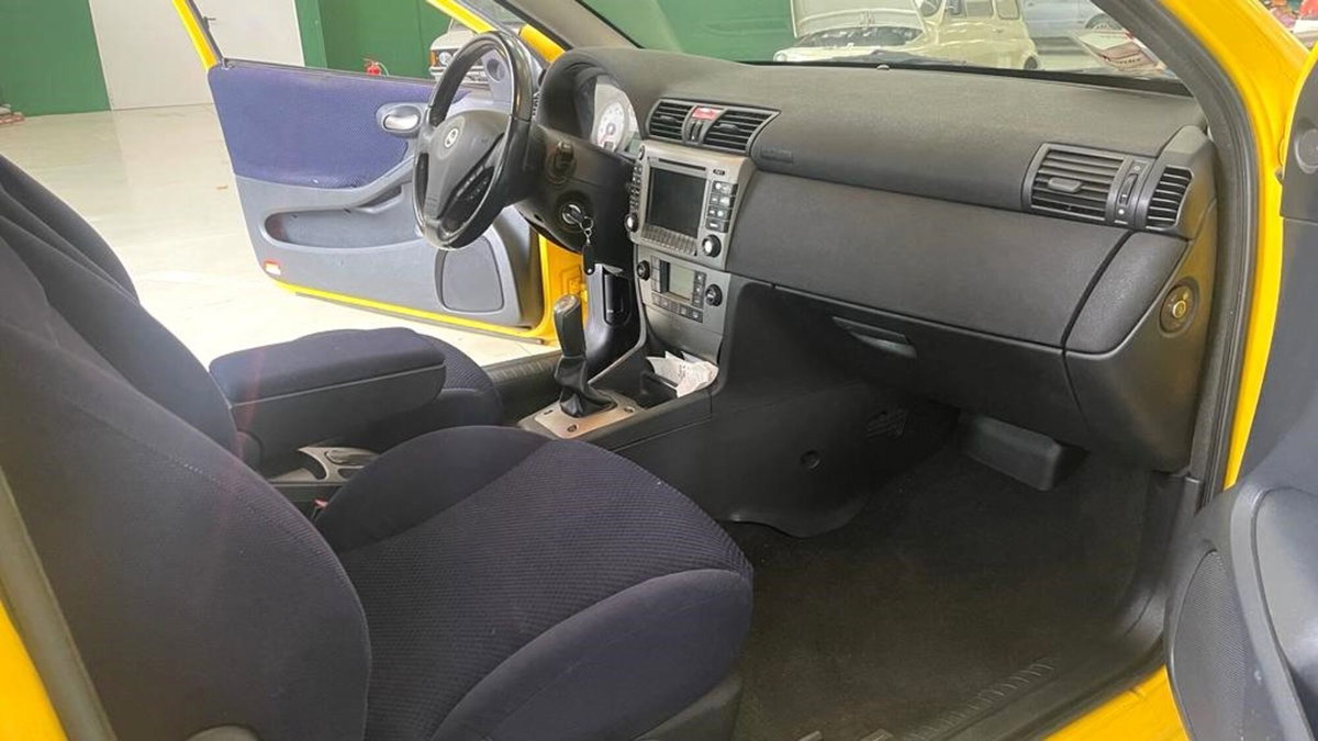 Fiat Stilo 2.4i 20V Selespeed 3 porte Abarth (12)