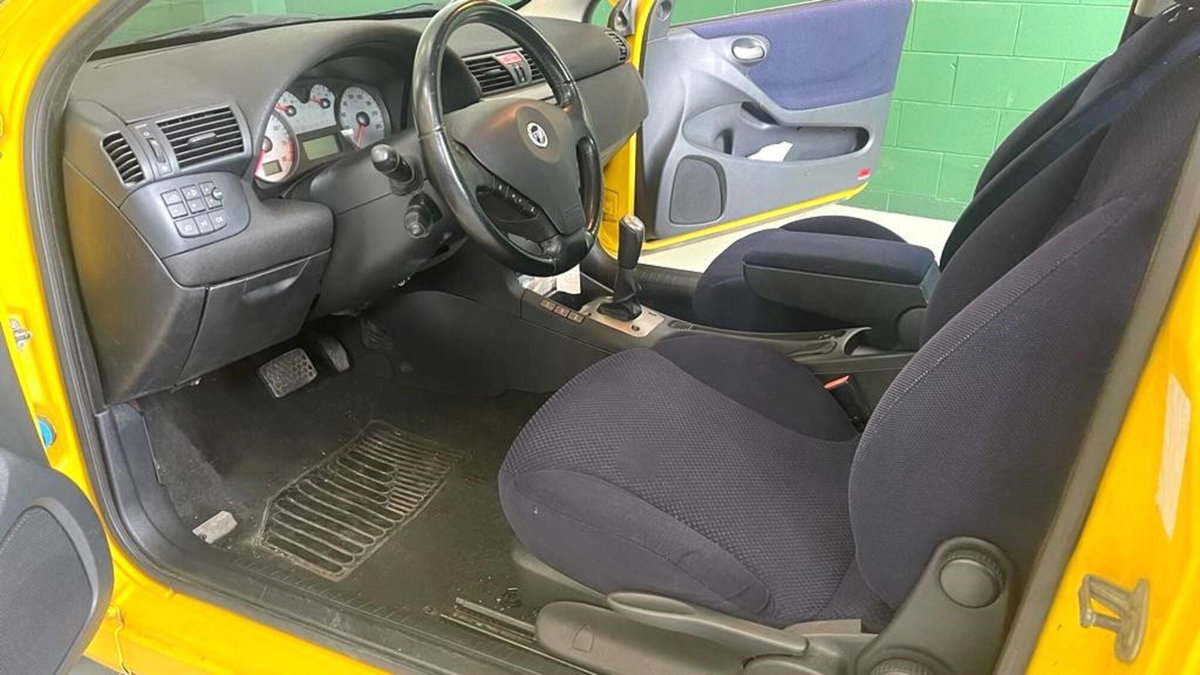 Fiat Stilo 2.4i 20V Selespeed 3 porte Abarth (14)
