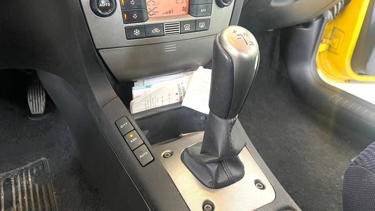 Fiat Stilo 2.4i 20V Selespeed 3 porte Abarth (19)