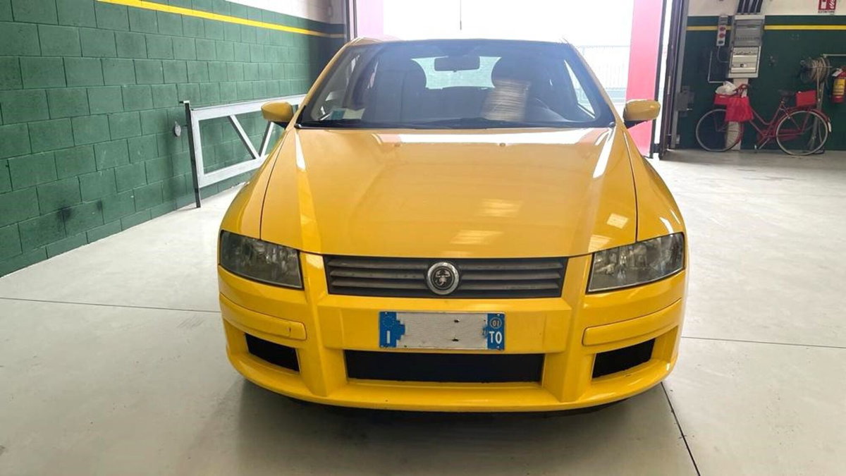 Fiat Stilo 2.4i 20V Selespeed 3 porte Abarth (3)