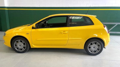 Fiat Stilo 2.4i 20V Selespeed 3 porte Abarth (5)