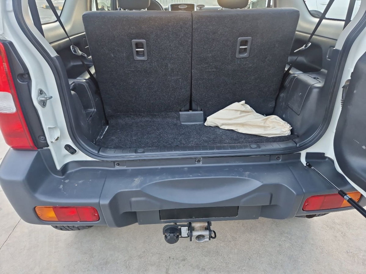 Suzuki Jimny 1.3 4WD Evolution (12)