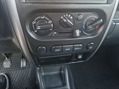 Suzuki Jimny 1.3 4WD Evolution (20)