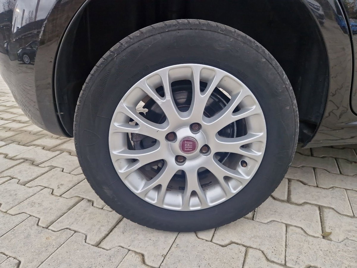 Fiat Punto Evo 1.4 5 porte Dynamic Natural Power (13)