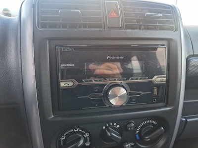 Suzuki Jimny 1.3 4WD Evolution (17)