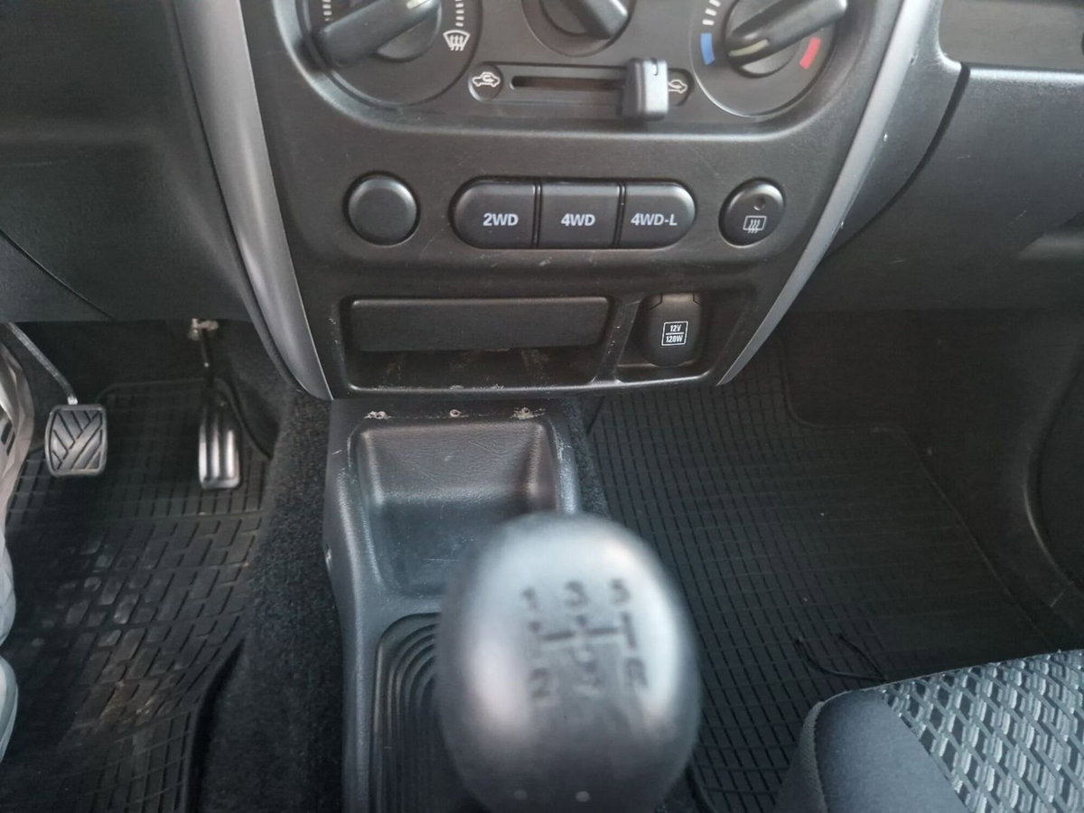 Suzuki Jimny 1.3 4WD Evolution (19)