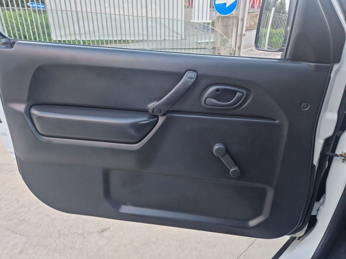 Suzuki Jimny 1.3 4WD Evolution (20)