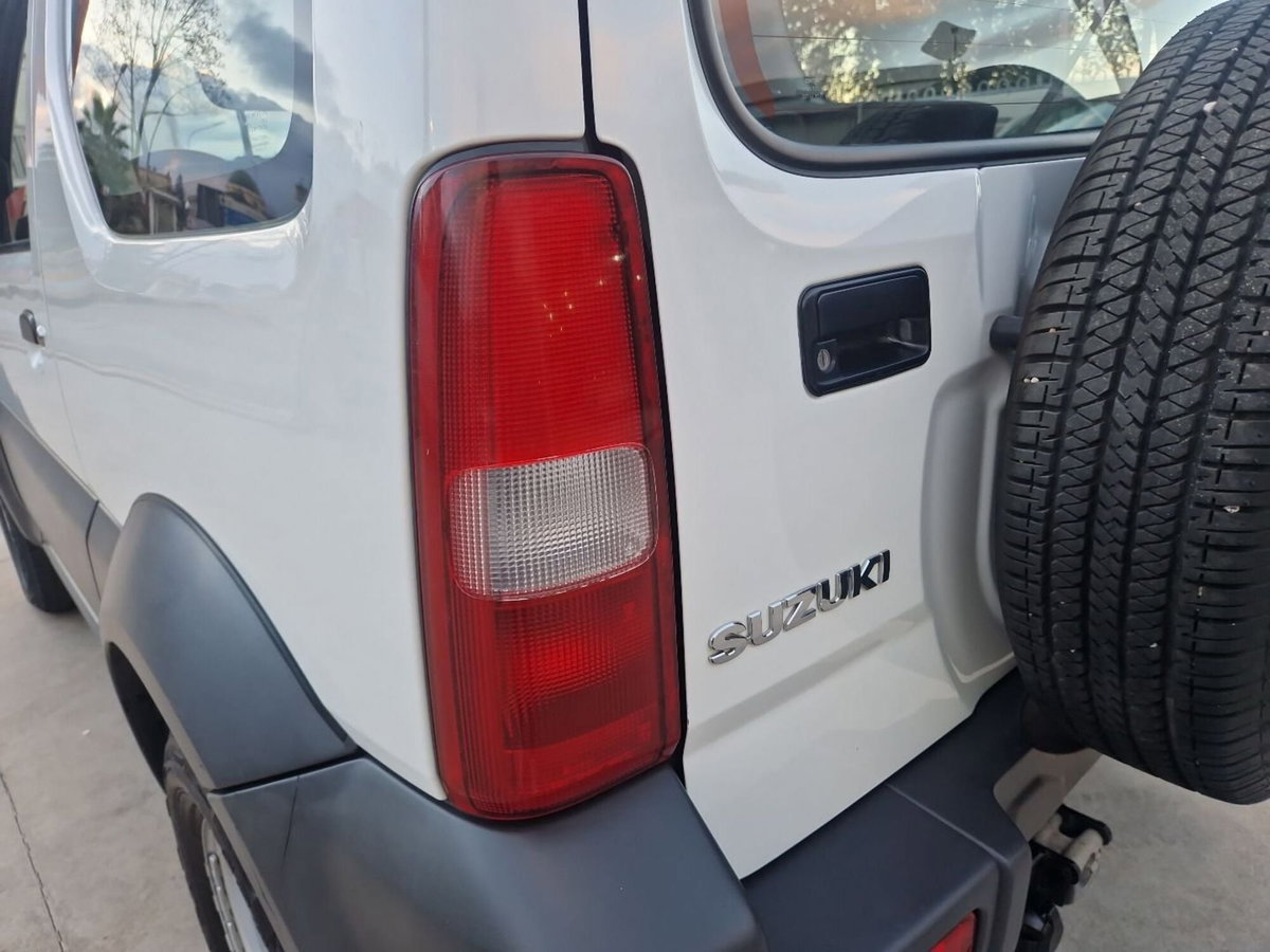Suzuki Jimny 1.3 4WD Evolution (8)