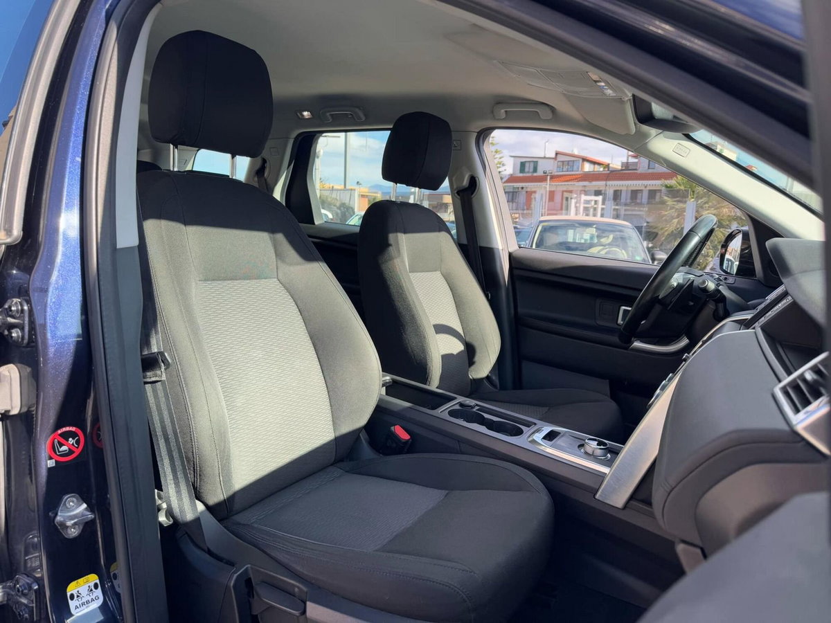 Land Rover Discovery Sport 2.0 TD4 150 CV HSE (10)