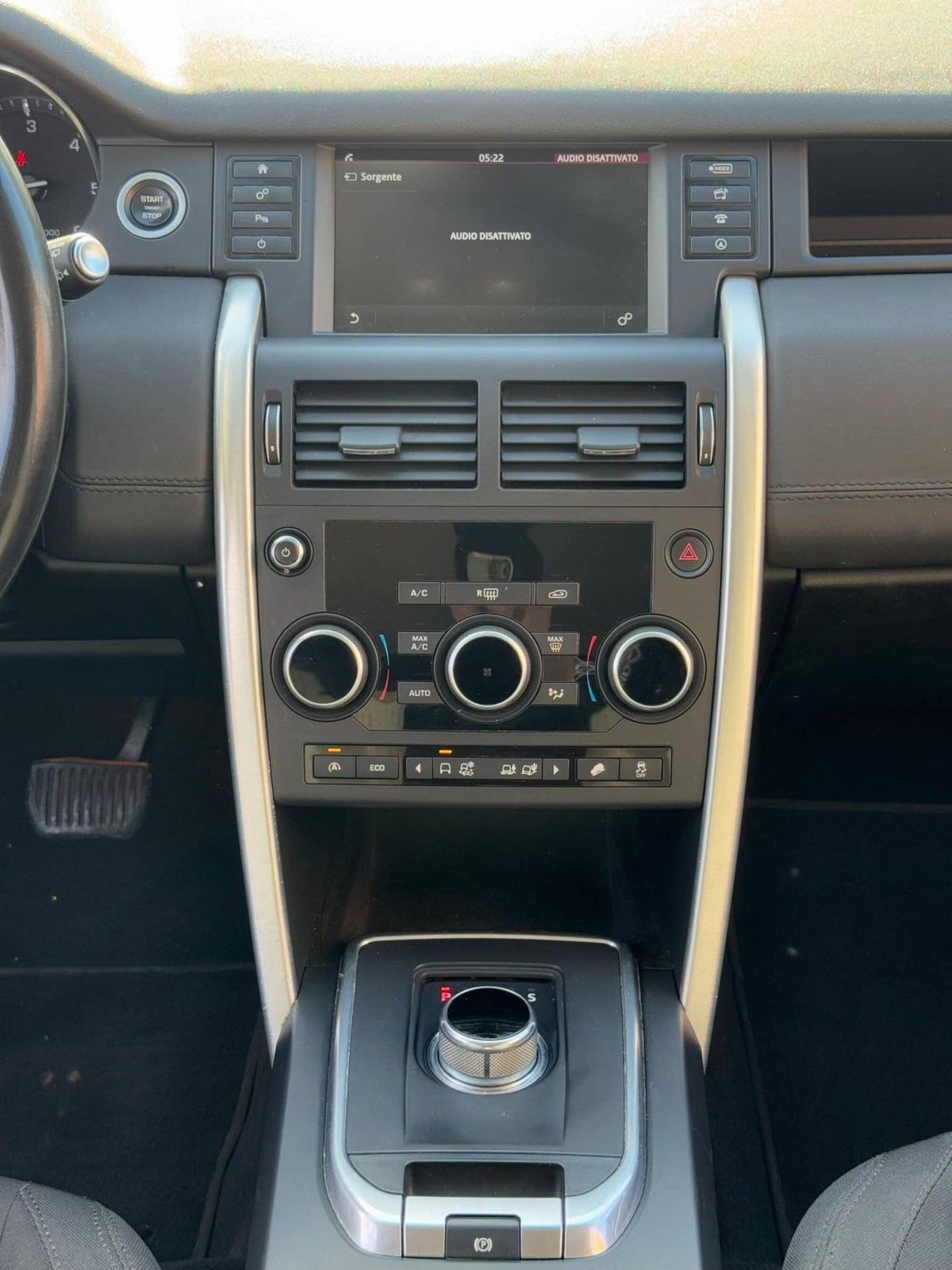 Land Rover Discovery Sport 2.0 TD4 150 CV HSE (13)