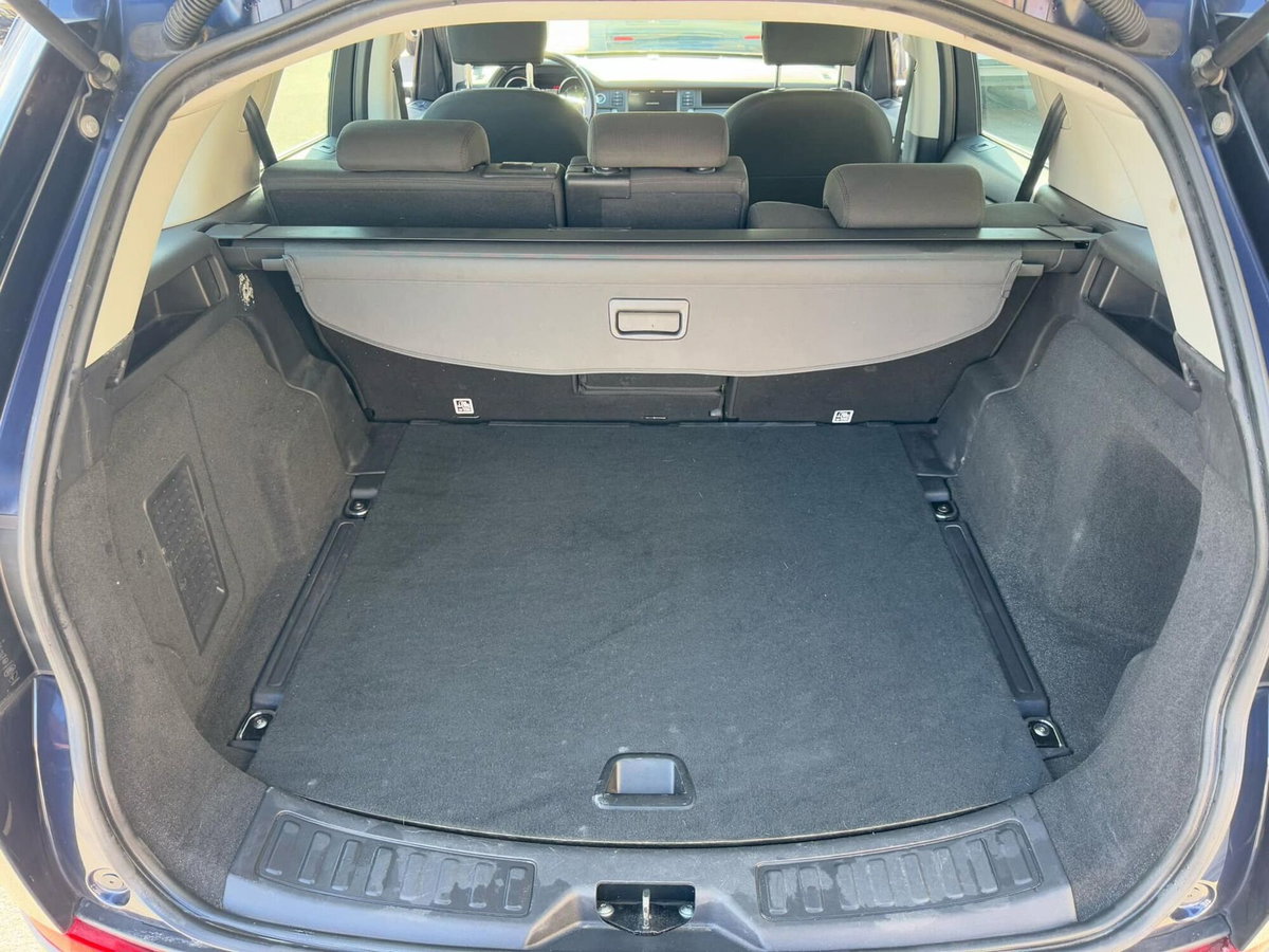 Land Rover Discovery Sport 2.0 TD4 150 CV HSE (17)