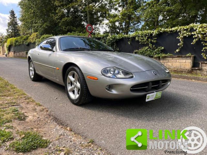 Jaguar XK8 4.0 Coupé 