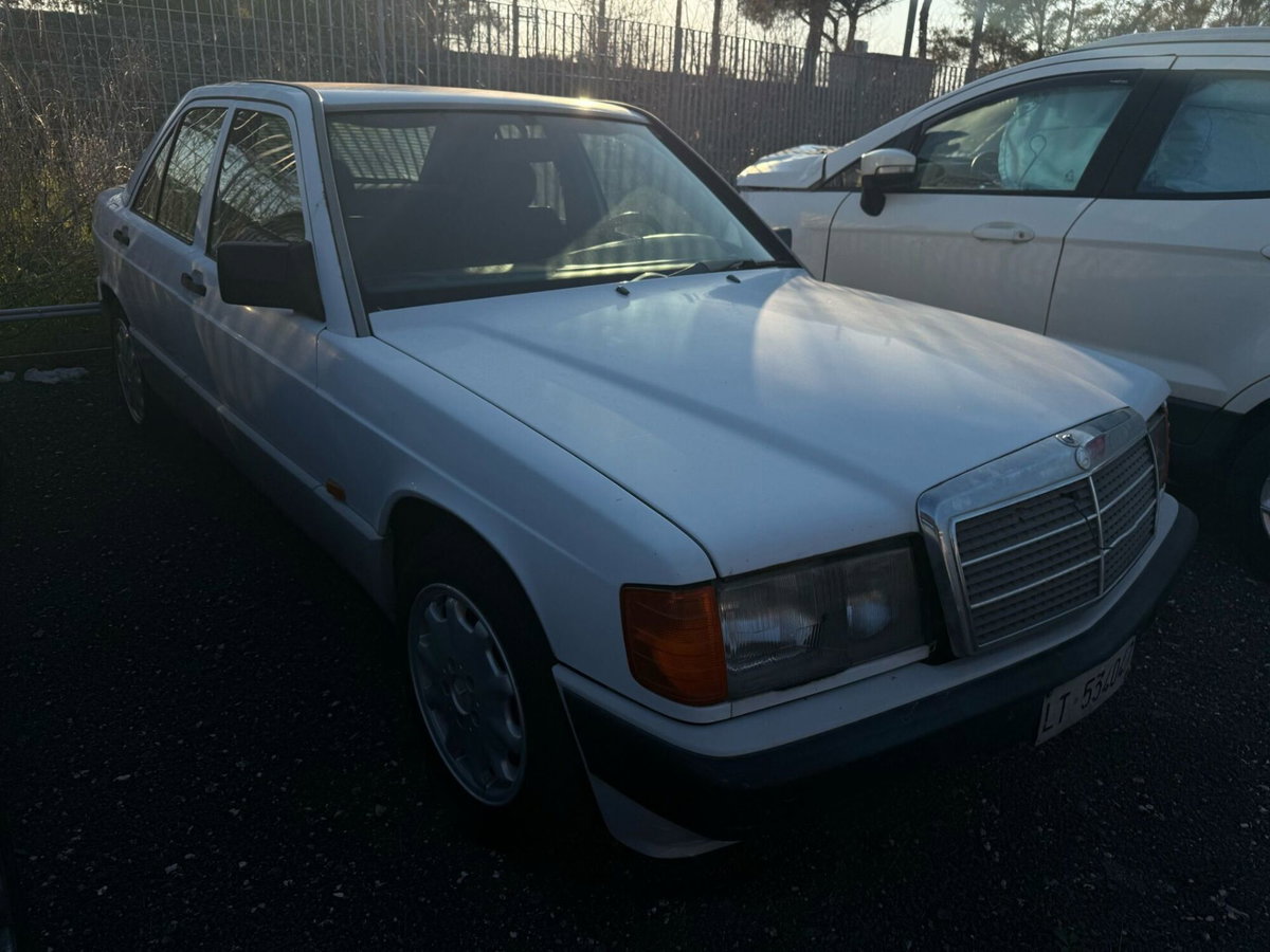 Mercedes-Benz 190 2.0 E cat (2)