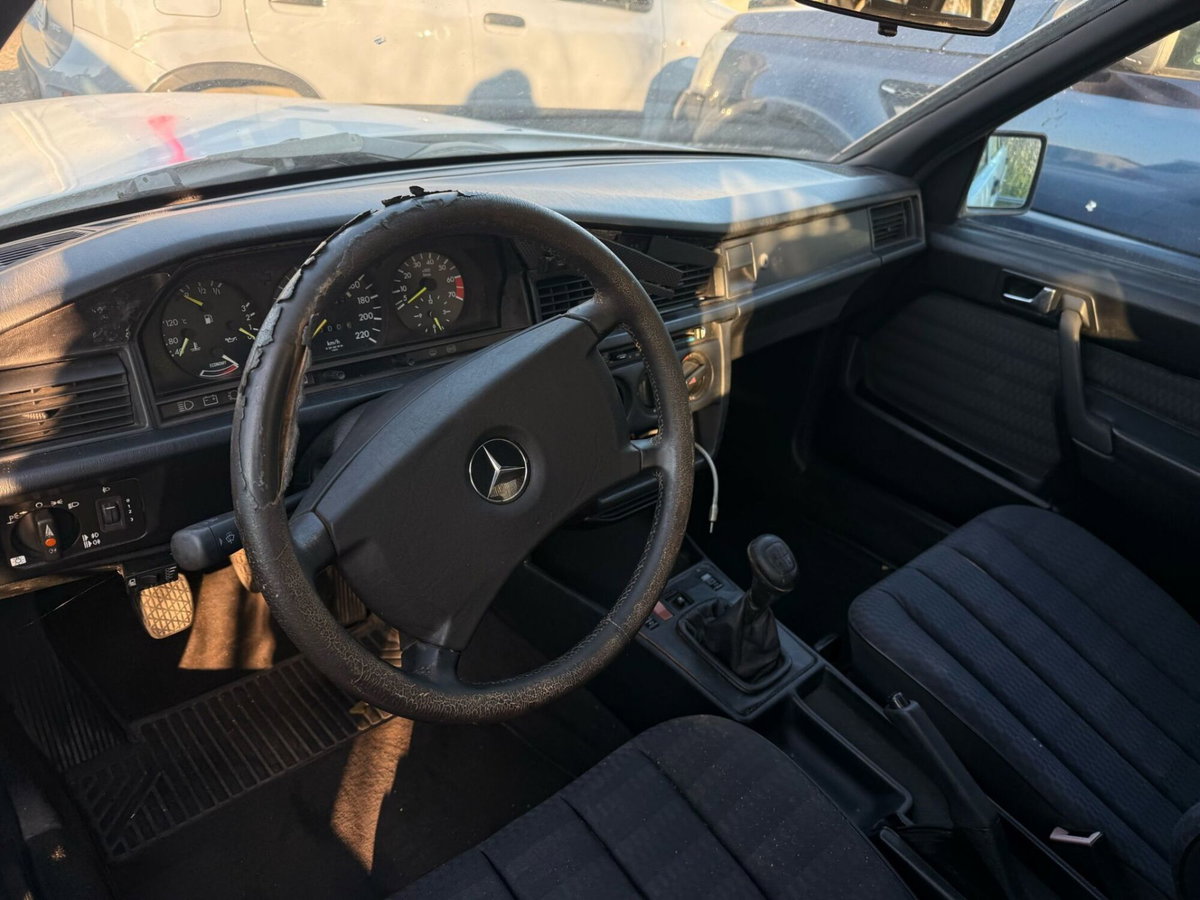 Mercedes-Benz 190 2.0 E cat (4)