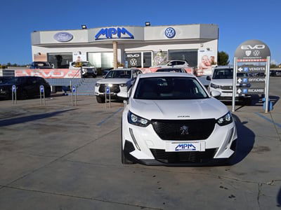 Peugeot 2008 BlueHDi 100 S&S Active usata
