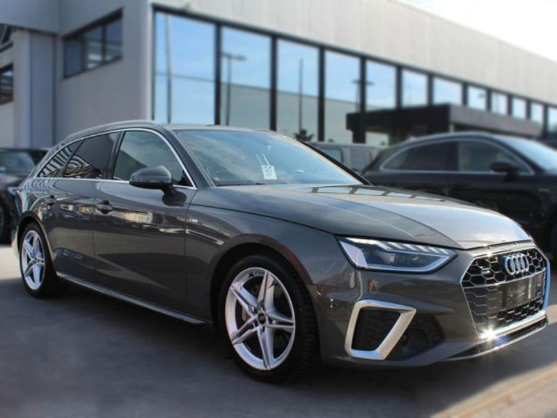 Audi A4 40 TDI quattro S tronic S line edition