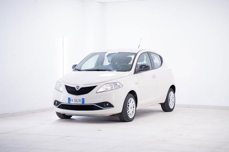 Lancia Ypsilon 1.2 69 CV 5 porte Gold