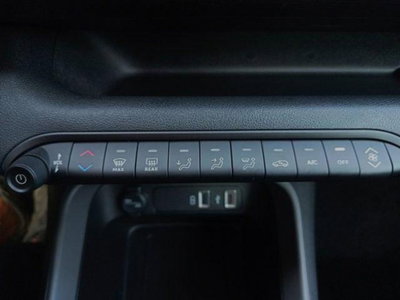 Jeep Avenger 1.2 turbo e-hybrid mhev Longitude fwd 110cv edct6 (11)