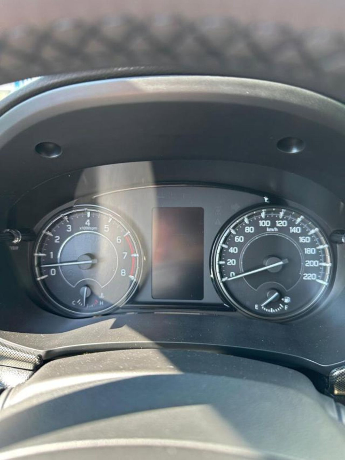 Suzuki Vitara 1.4 Hybrid Easy Cool (16)