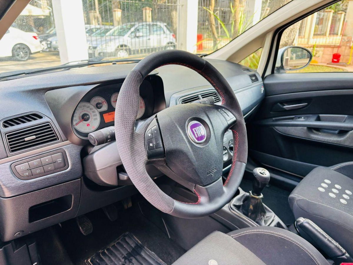 Fiat Grande Punto 1.4 T-Jet 16V 3 porte Sport (12)