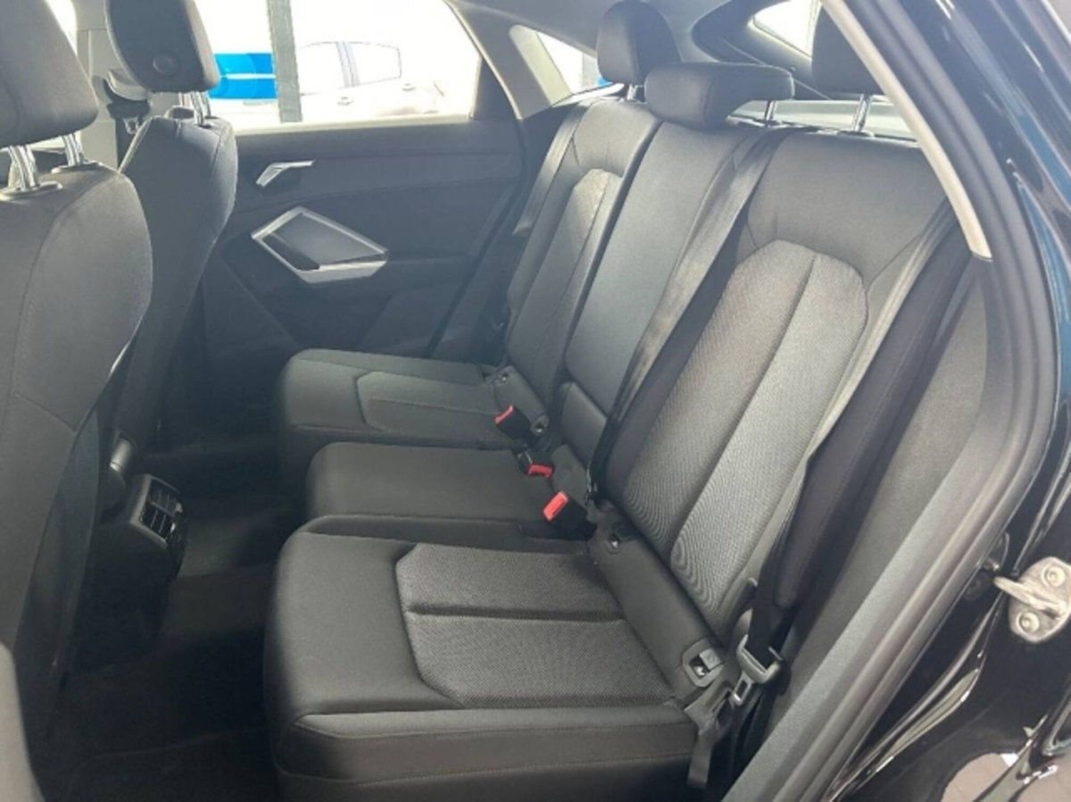 Audi Q3 Sportback 35 TDI quattro Business Plus (10)