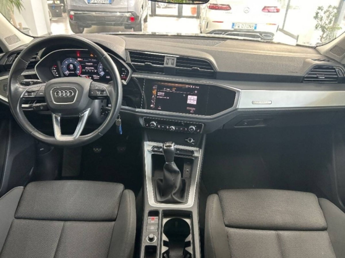 Audi Q3 Sportback 35 TDI quattro Business Plus (11)
