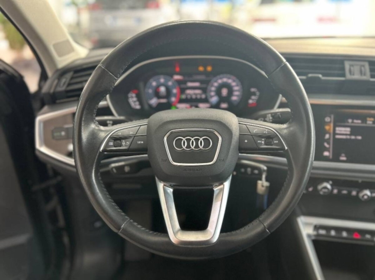 Audi Q3 Sportback 35 TDI quattro Business Plus (15)