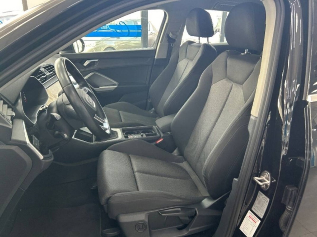 Audi Q3 Sportback 35 TDI quattro Business Plus (9)