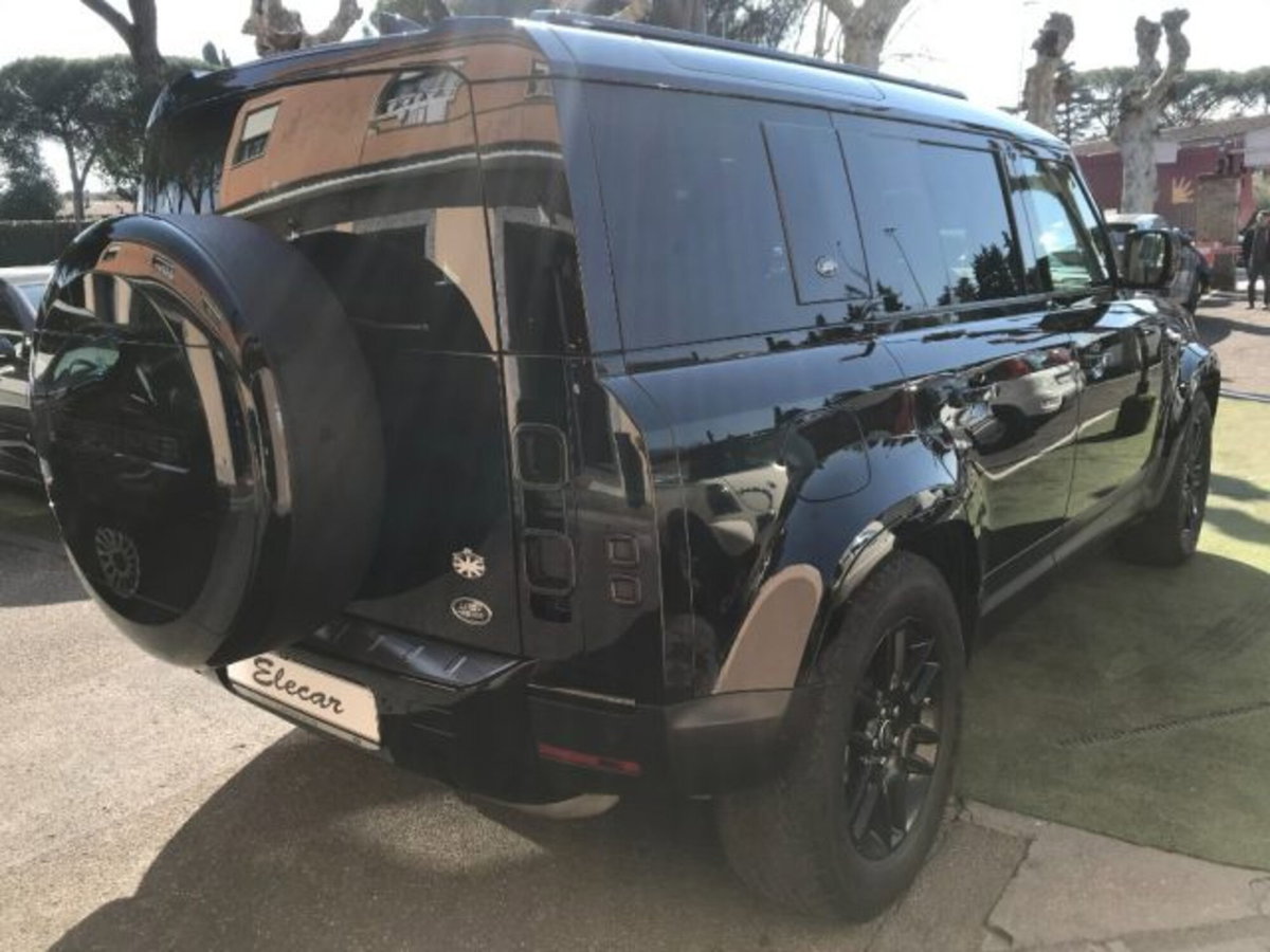 Land Rover Defender 110 2.0 SD4 240CV AWD Auto (4)
