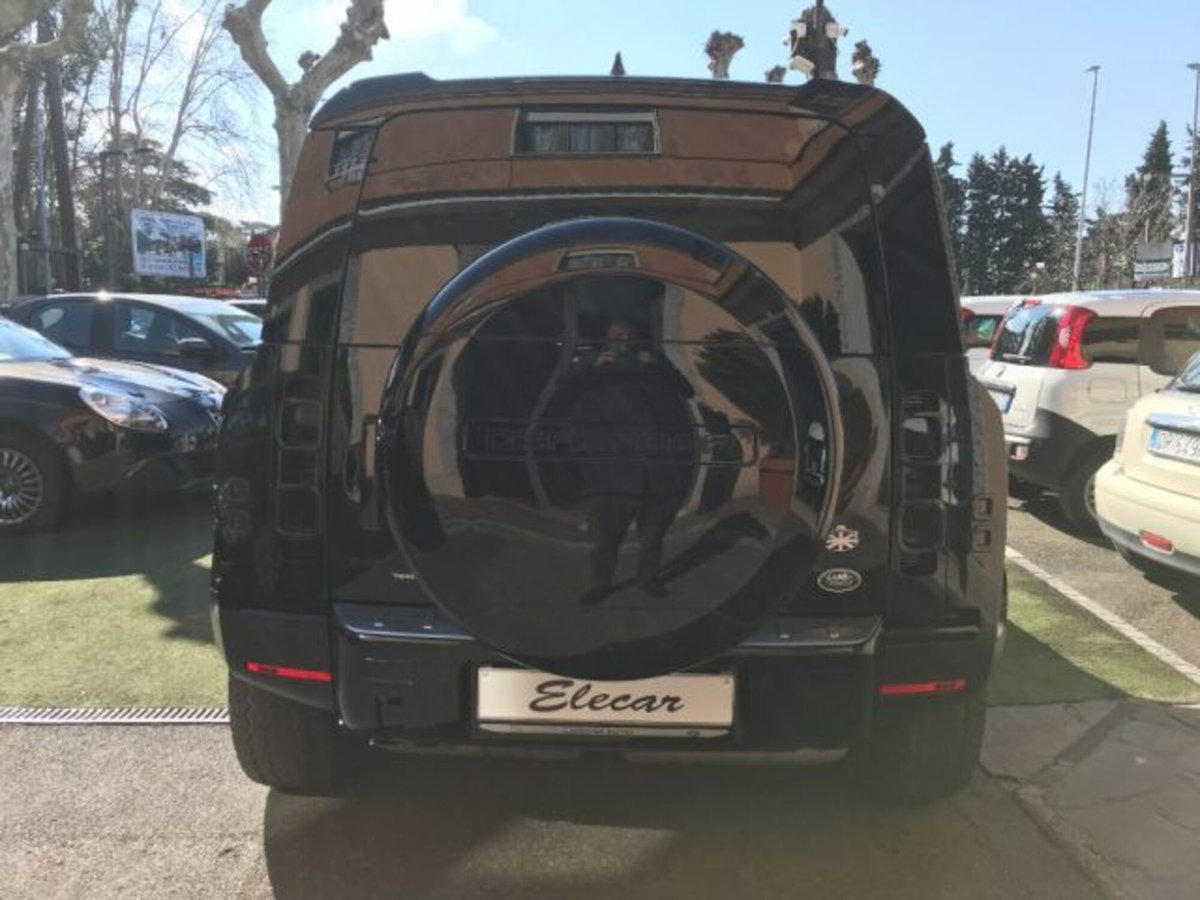 Land Rover Defender 110 2.0 SD4 240CV AWD Auto (5)