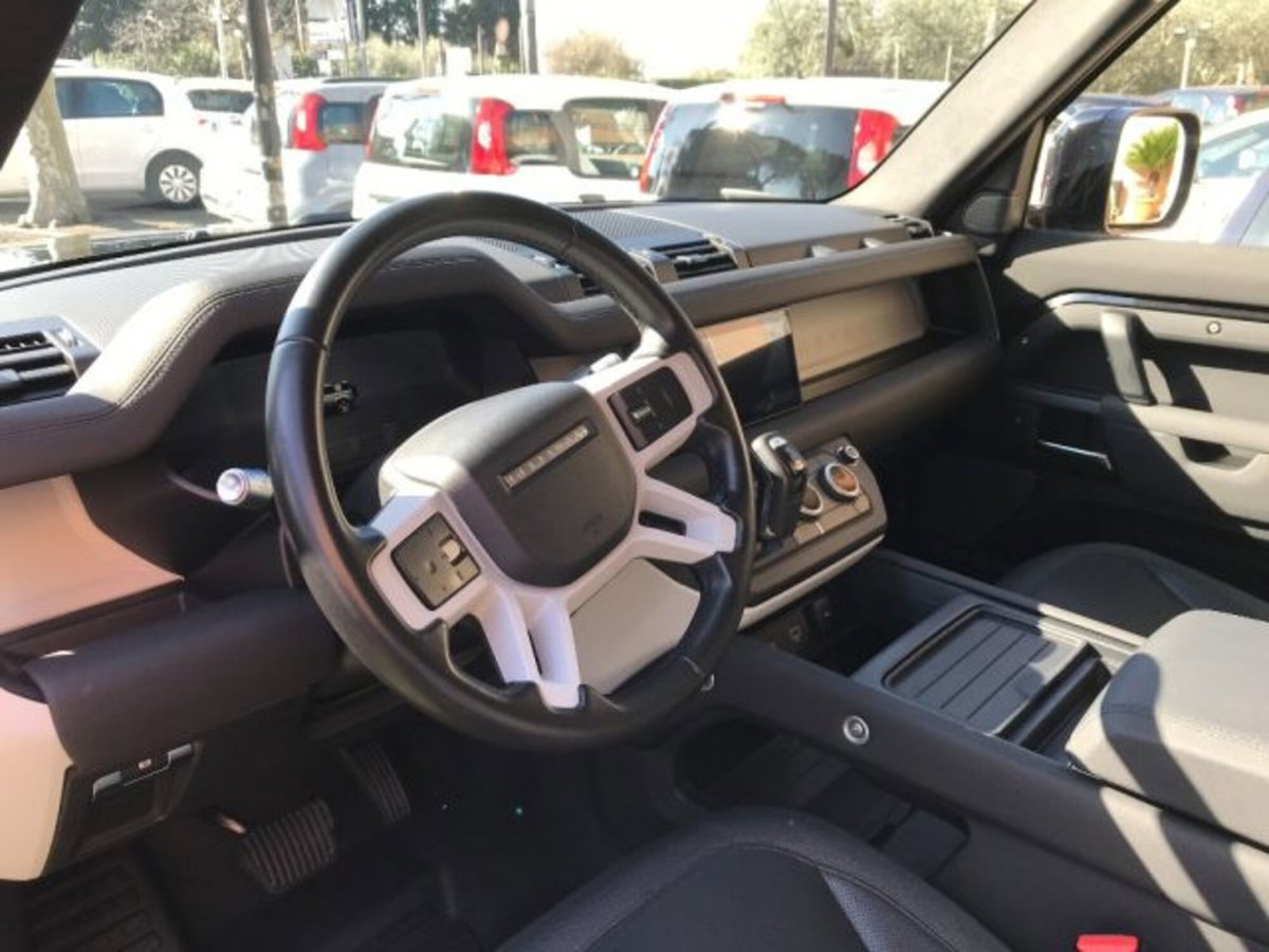 Land Rover Defender 110 2.0 SD4 240CV AWD Auto (9)