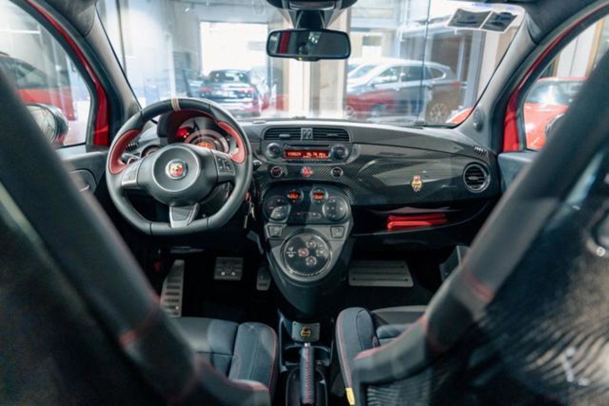 Abarth 695 695 1.4 Turbo T-Jet 180 CV Tributo 131 Rally (12)