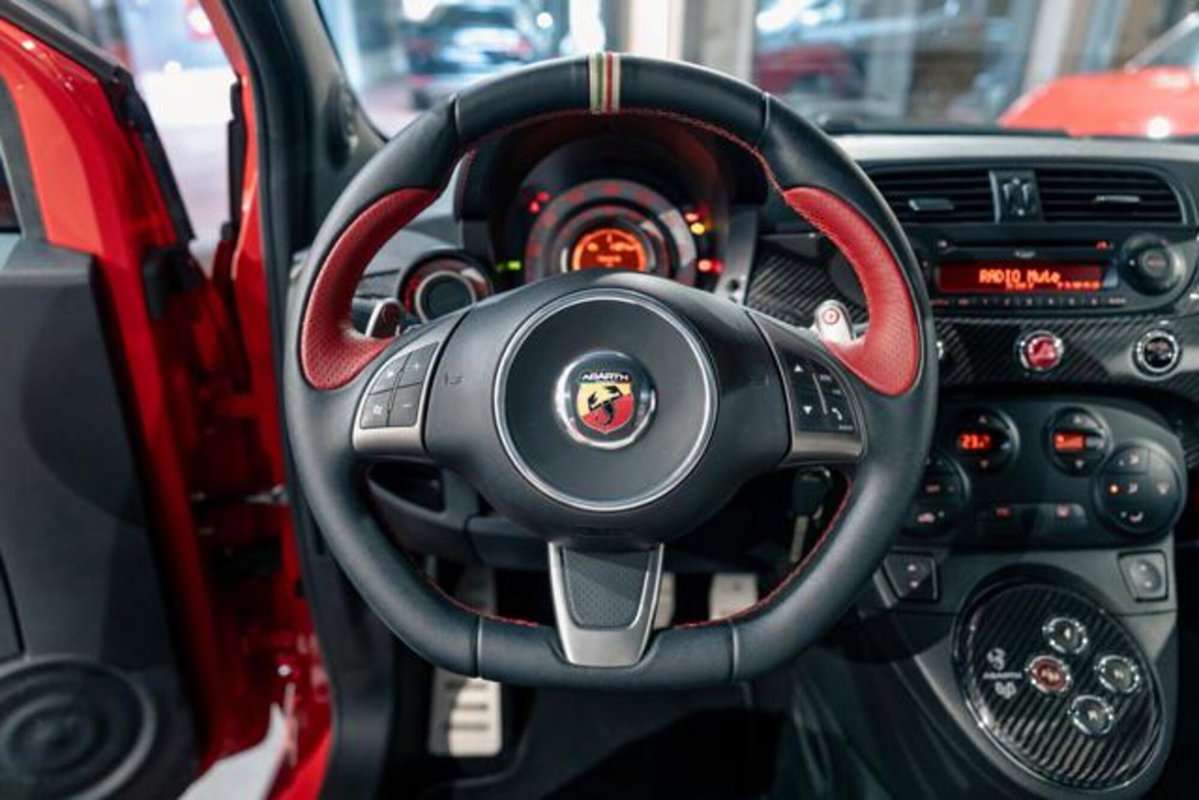 Abarth 695 695 1.4 Turbo T-Jet 180 CV Tributo 131 Rally (13)