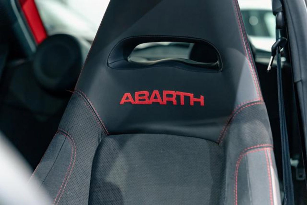 Abarth 695 695 1.4 Turbo T-Jet 180 CV Tributo 131 Rally (20)