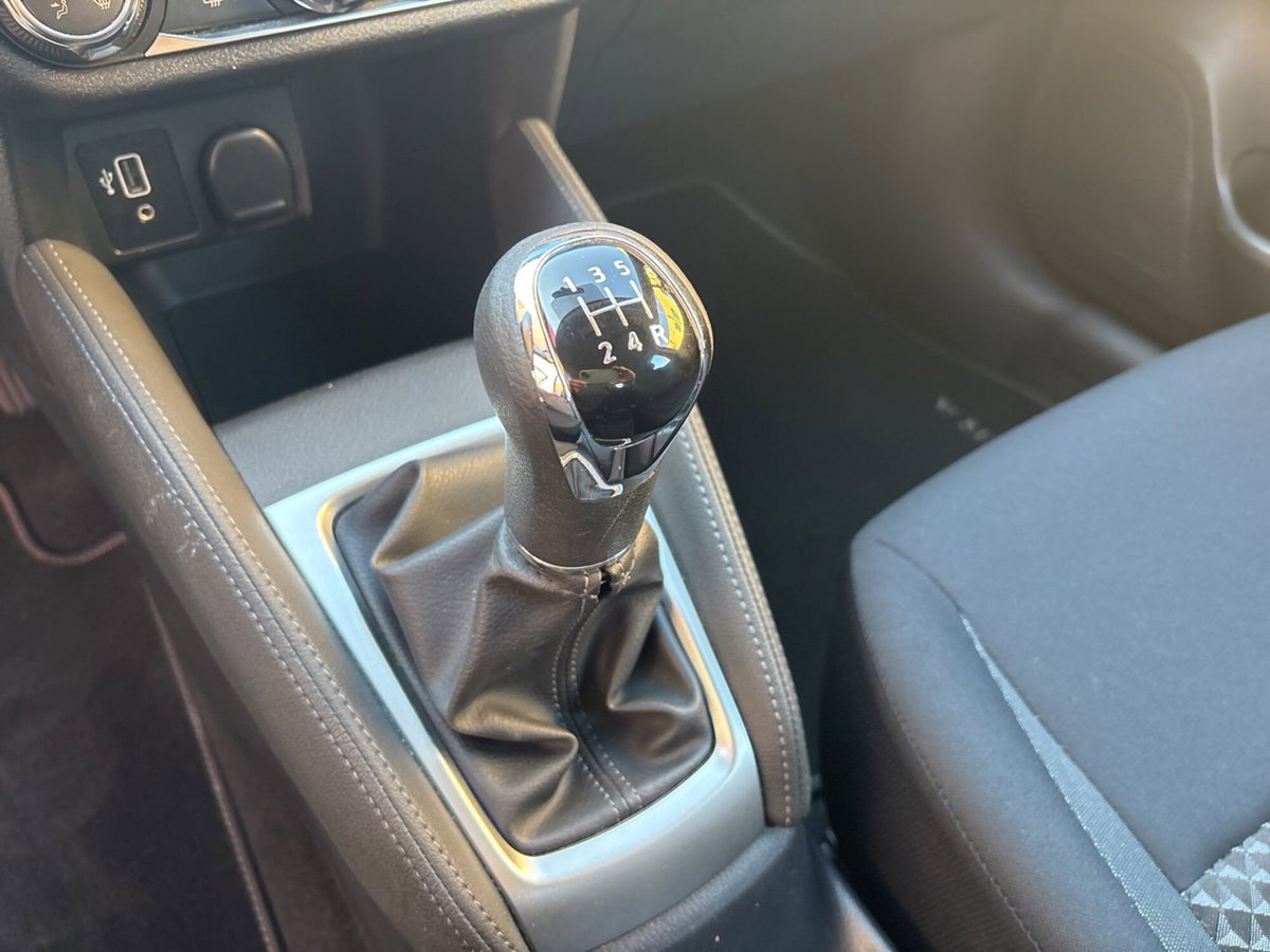 Nissan Micra IG-T 92 Xtronic 5 porte Acenta (18)