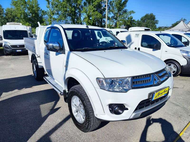 Mitsubishi L200 2.5 DI-D/178CV DC Intense Plus L.E.
