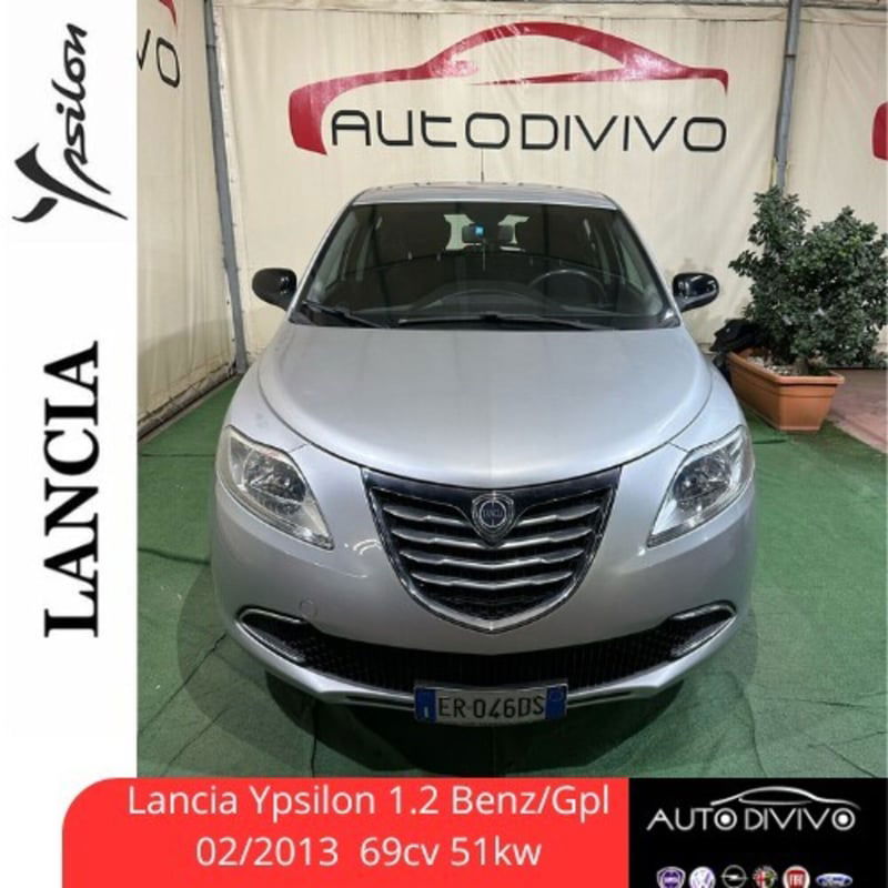 Lancia Ypsilon 1.2 69 CV 5 porte GPL Ecochic Silver