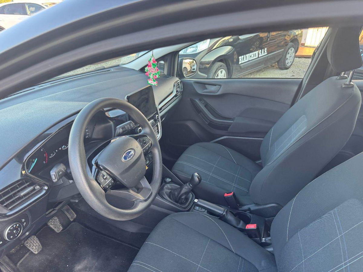 Ford Fiesta 1.1 75 CV GPL 5 porte Business (6)