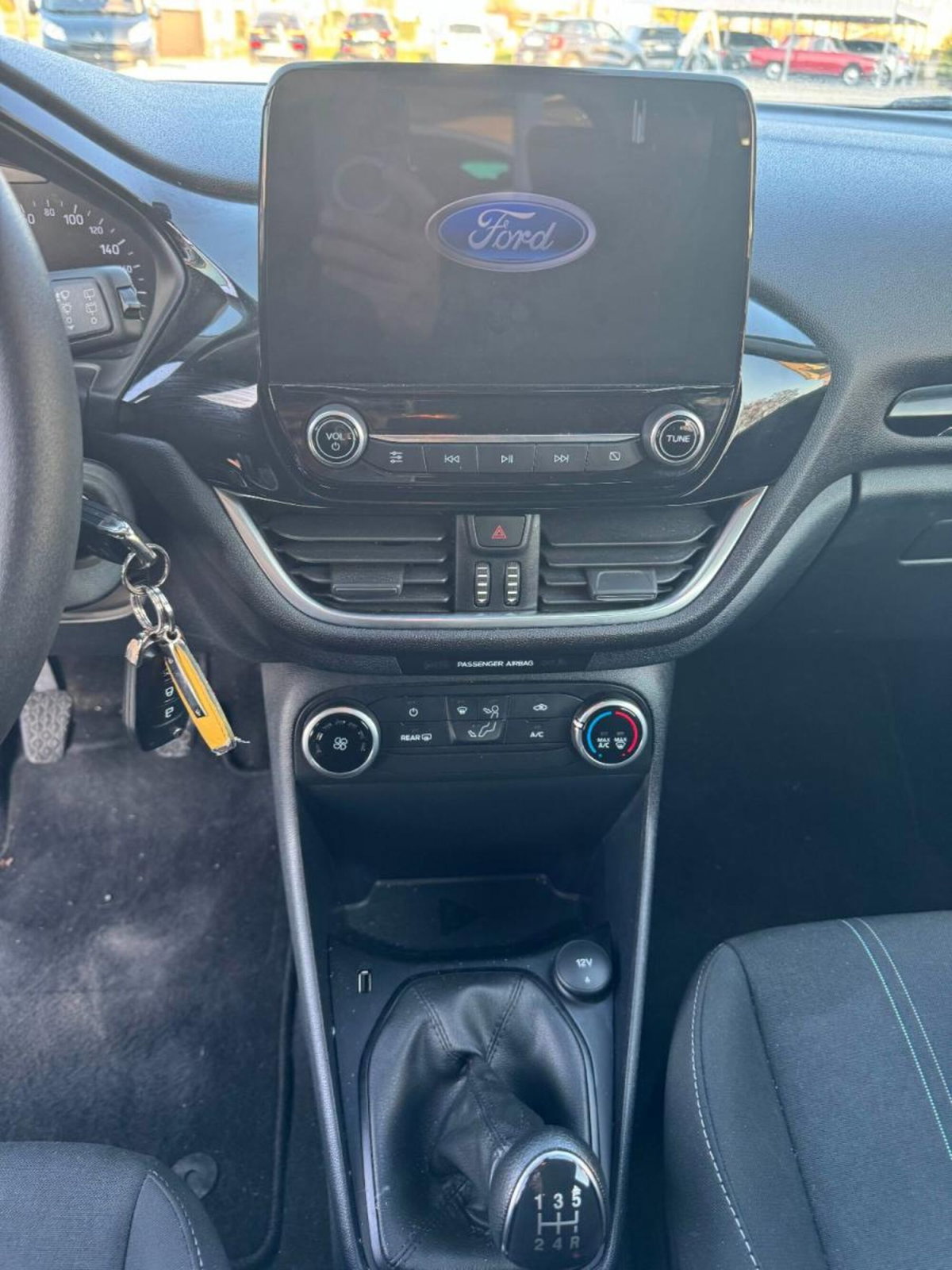 Ford Fiesta 1.1 75 CV GPL 5 porte Business (8)