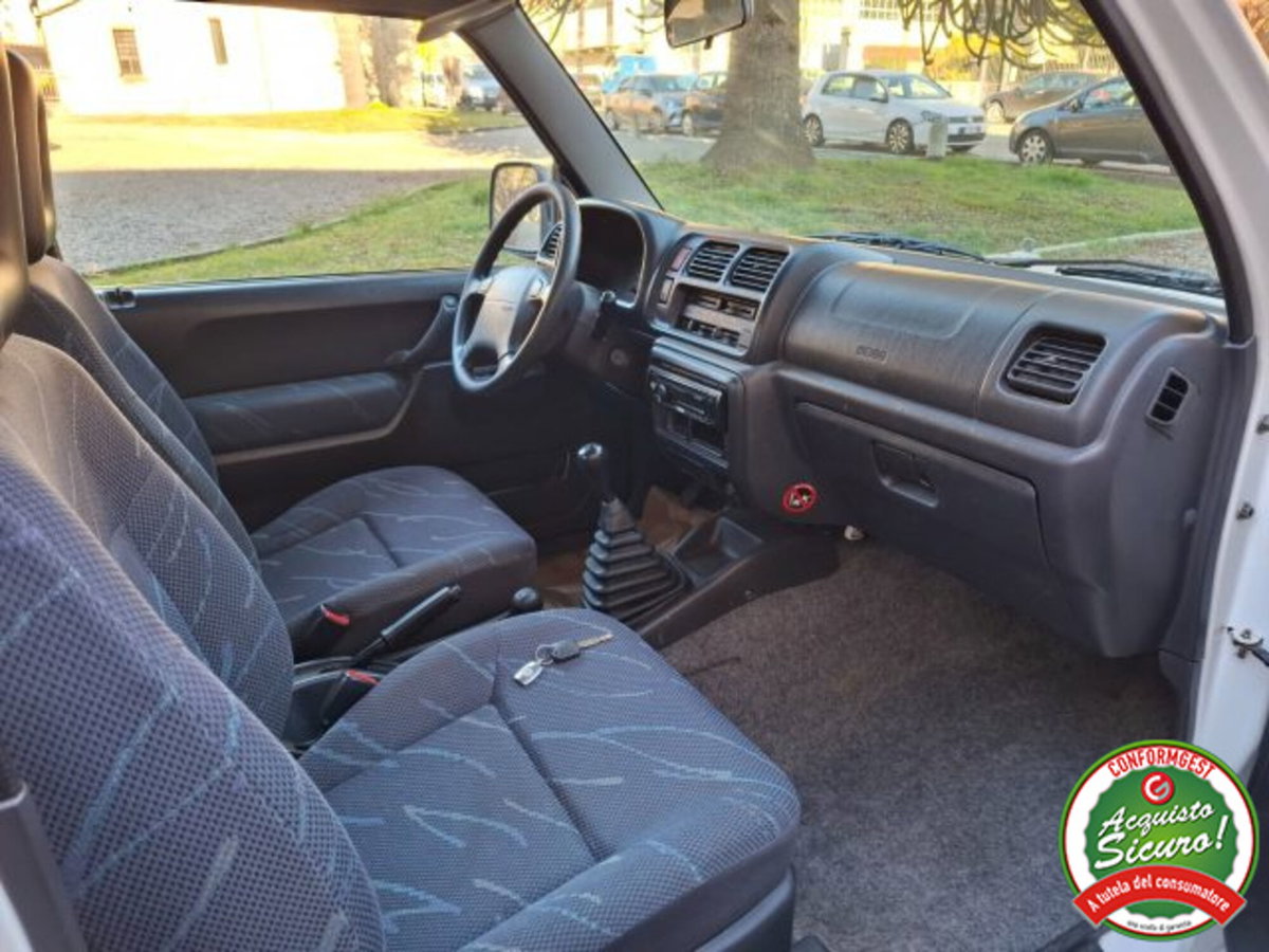 Suzuki Jimny 1.3i 16V cat 4WD JLX (10)