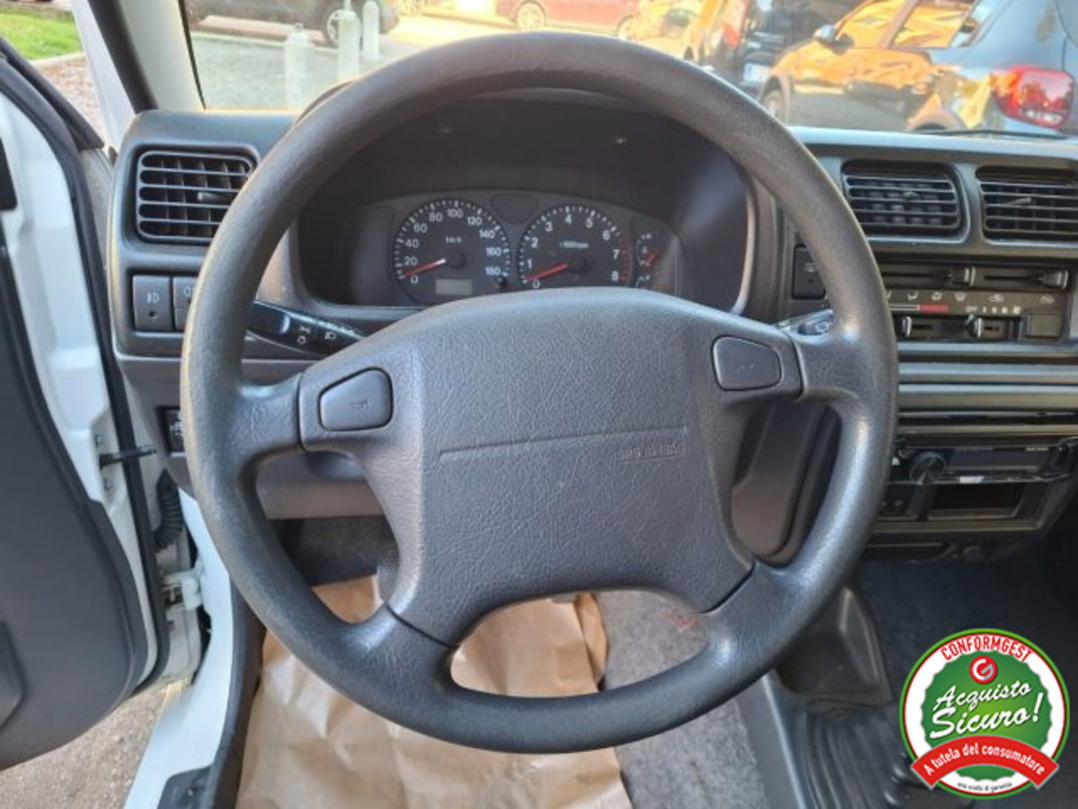 Suzuki Jimny 1.3i 16V cat 4WD JLX (12)