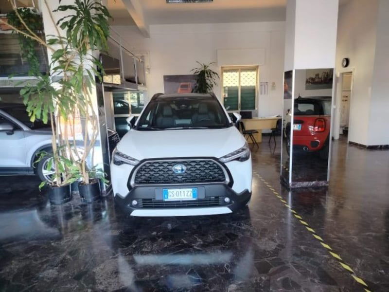 Toyota Corolla Cross Hybrid 2.0 Hybrid 197 CV E-CVT Lounge Light