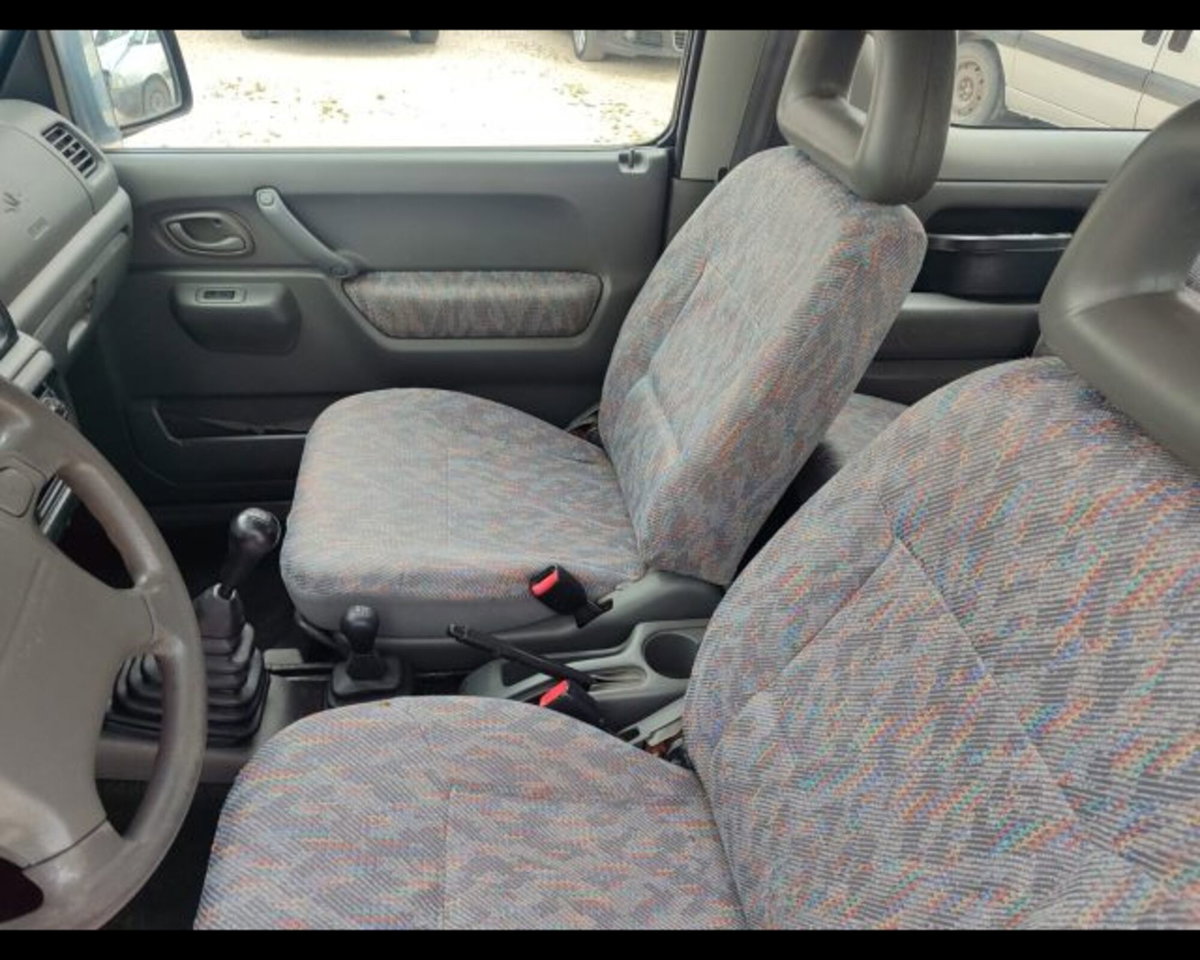 Suzuki Jimny 1.3i 16V cat 4WD JLX (12)