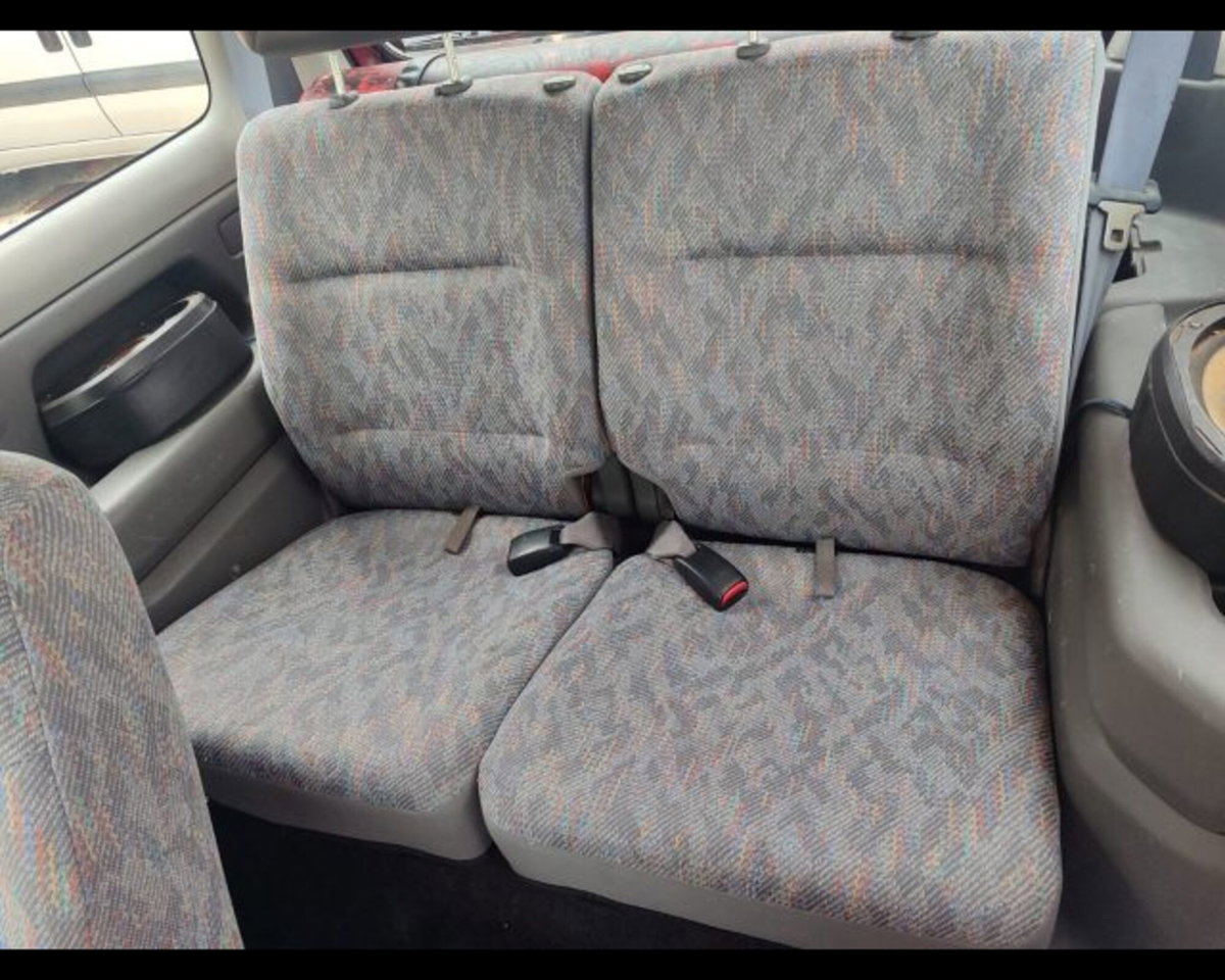 Suzuki Jimny 1.3i 16V cat 4WD JLX (13)