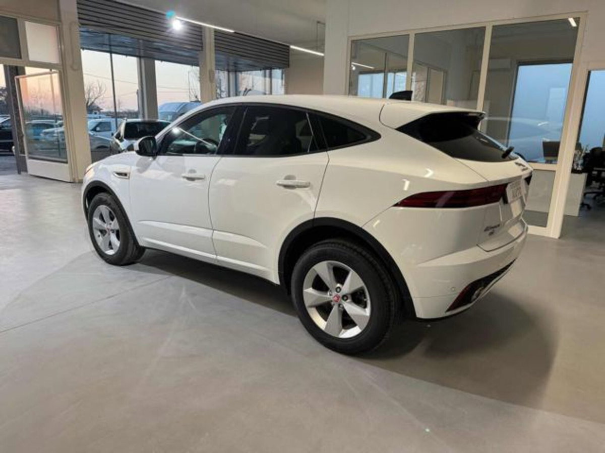 Jaguar E-Pace 2.0D 150 CV AWD aut. R-Dynamic HSE (5)